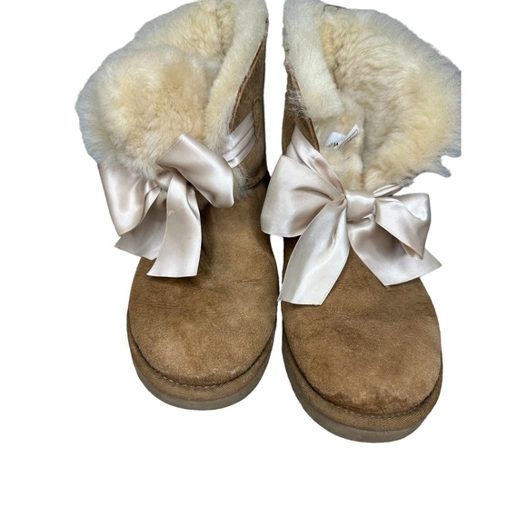 UGG Shoes - UGG Gita Bow Mini Brown Size 9
